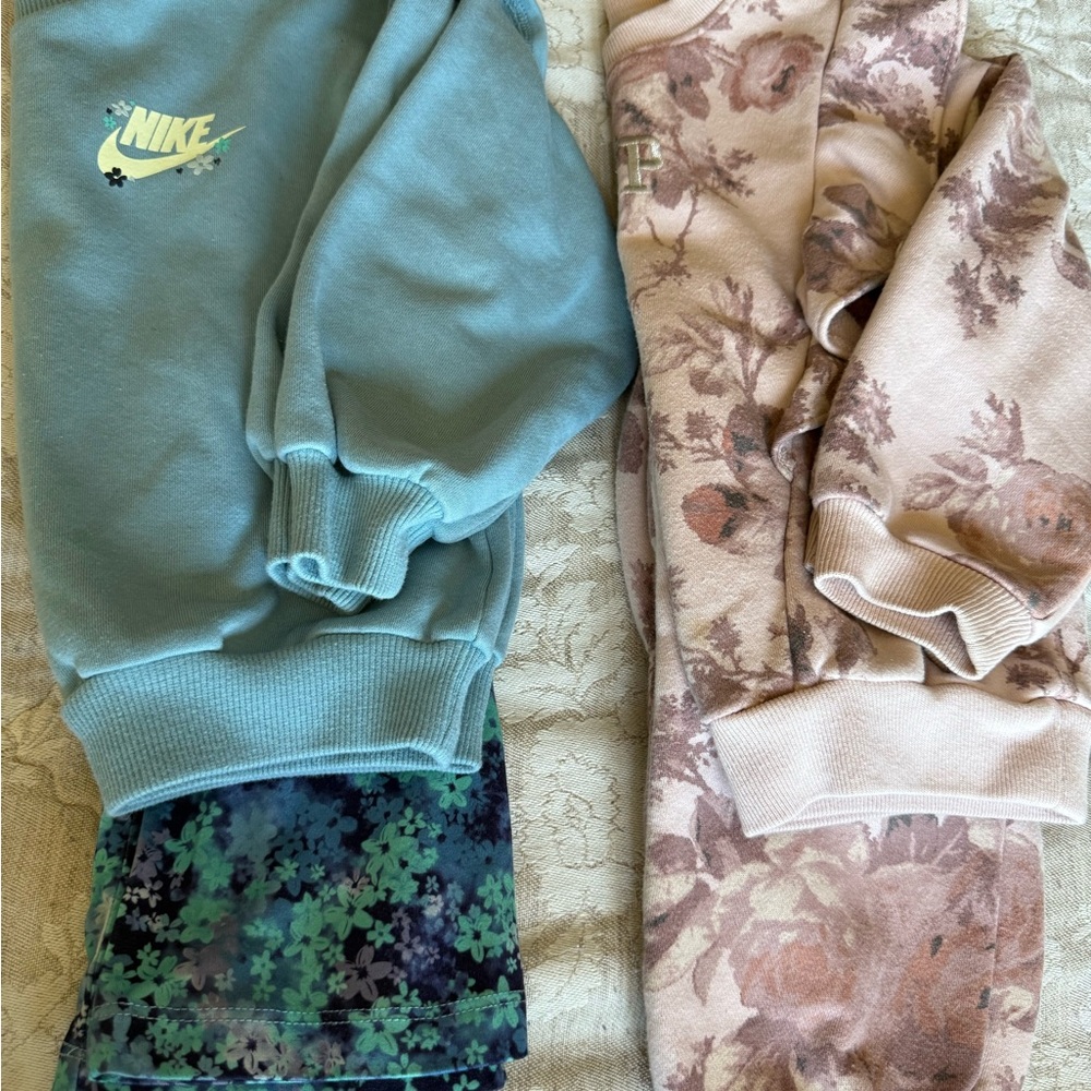 Nike Kids Teal Sweatpants with Floral Trim and Gap set